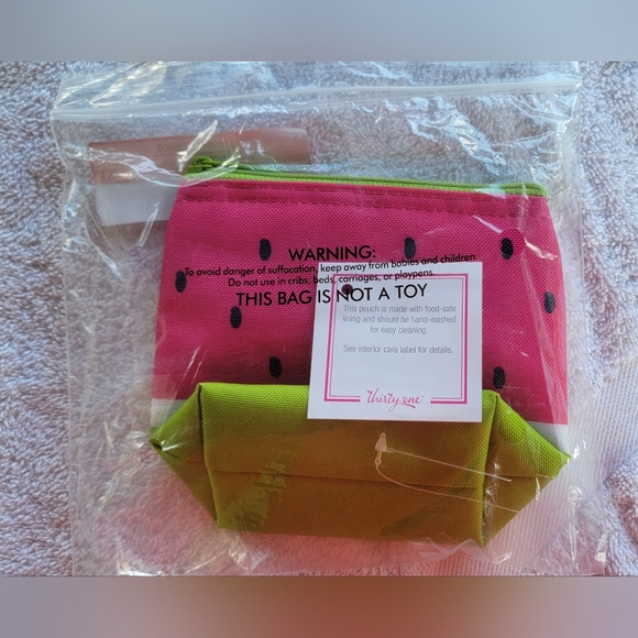 Thirty-one Cool Zipper Snacker - Picture 2 of 8